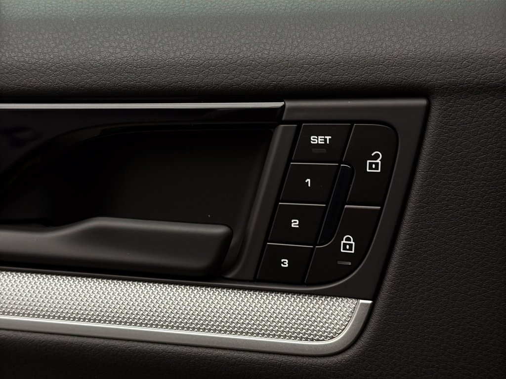 Porsche Cayenne Premium Package Plus 2025 à Laval, Québec - 31 - w1024h768px