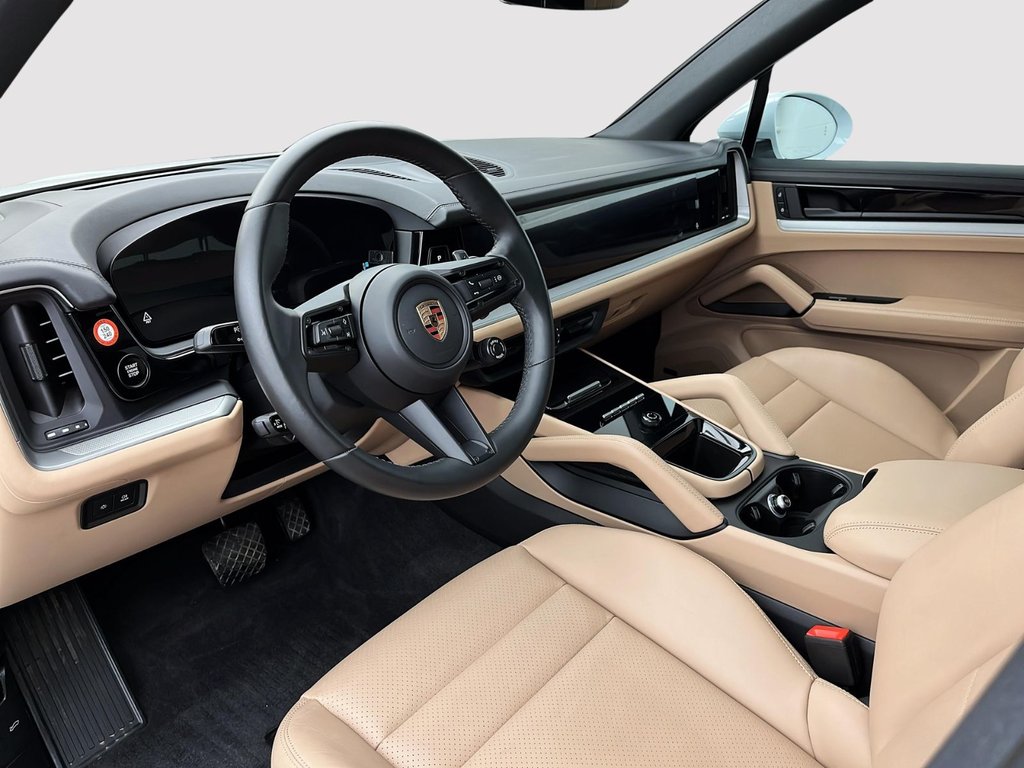 2025 Porsche Cayenne E-Hybrid in Laval, Quebec - 13 - w1024h768px
