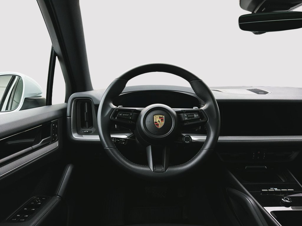 2025 Porsche Cayenne in Laval, Quebec - 14 - w1024h768px