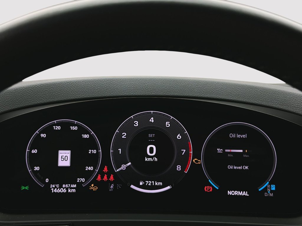 2025 Porsche Cayenne in Laval, Quebec - 18 - w1024h768px