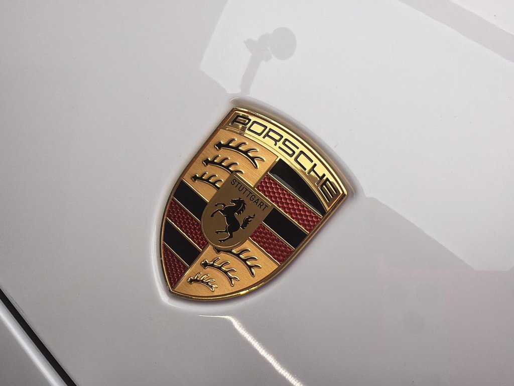2025 Porsche Cayenne in Laval, Quebec - 6 - w1024h768px