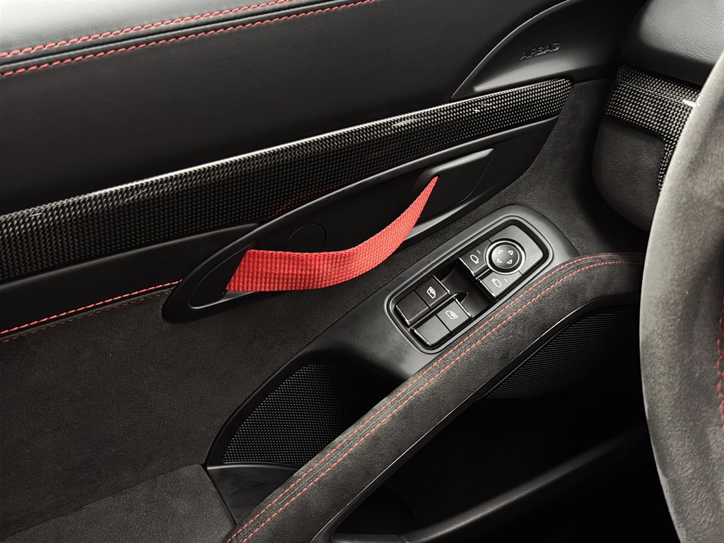 2016 Porsche Cayman GT4 manual Sport Chrono Pack in Laval, Quebec - 24 - w1024h768px