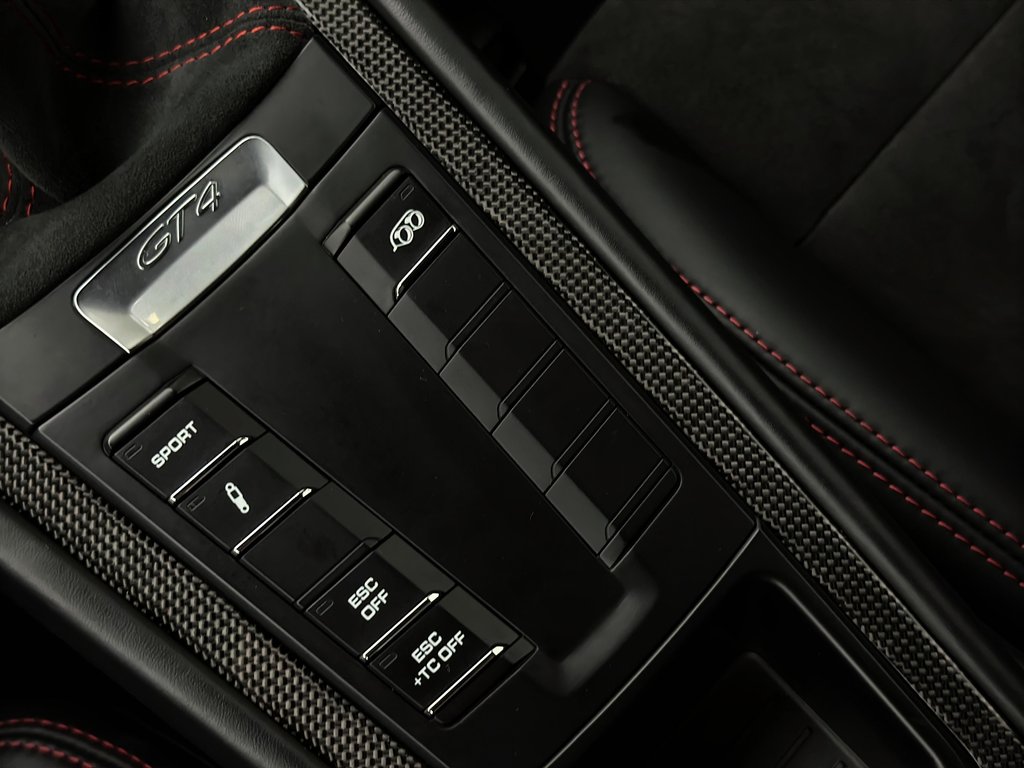 2016 Porsche Cayman GT4 manual Sport Chrono Pack in Laval, Quebec - 30 - w1024h768px