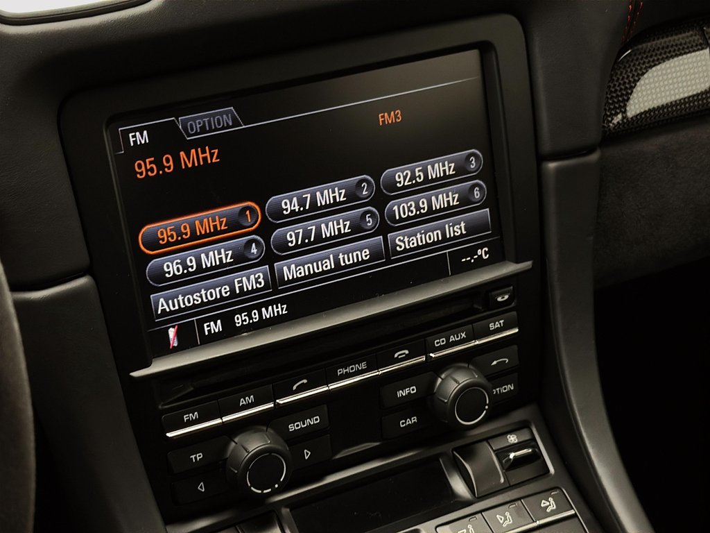 2016 Porsche Cayman GT4 manual Sport Chrono Pack in Laval, Quebec - 19 - w1024h768px