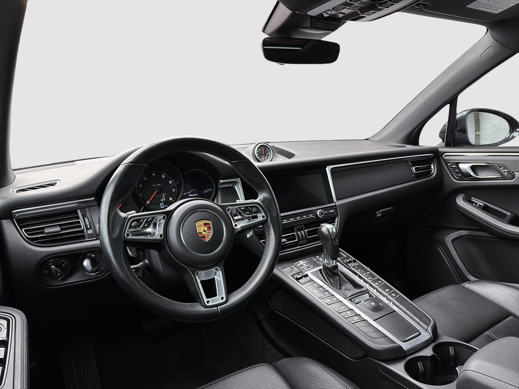 2019 Porsche Macan Premium Package Plus in Laval, Quebec - 12 - w1024h768px