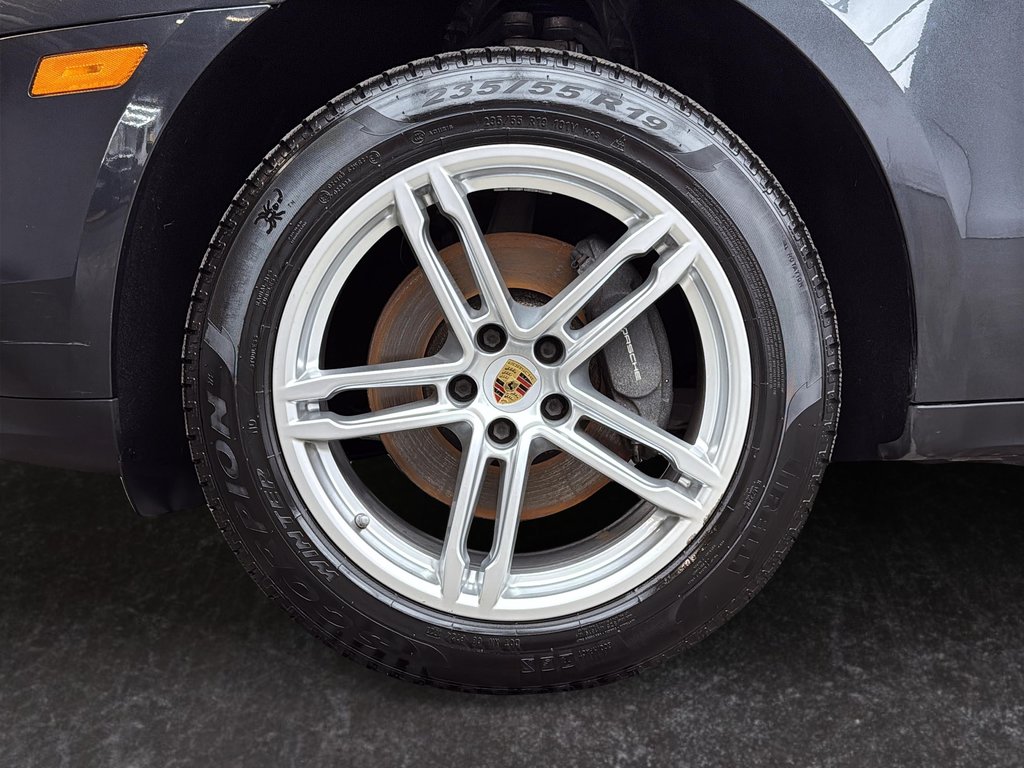 2019 Porsche Macan Premium Package Plus in Laval, Quebec - 7 - w1024h768px
