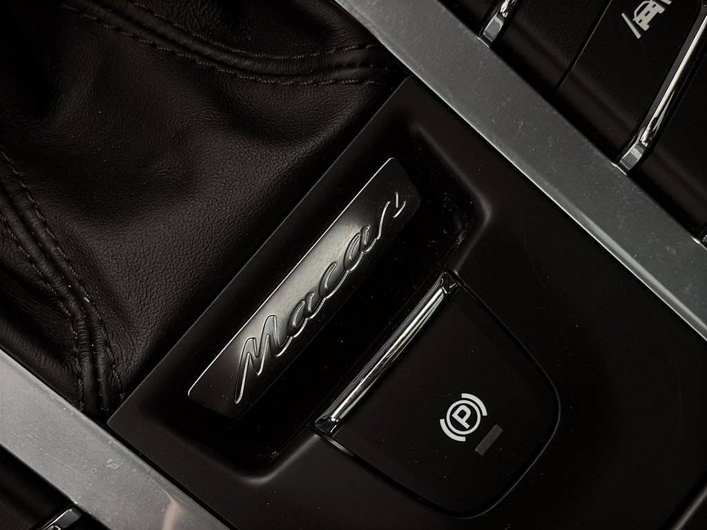 2019 Porsche Macan Premium Package Plus in Laval, Quebec - 27 - w1024h768px