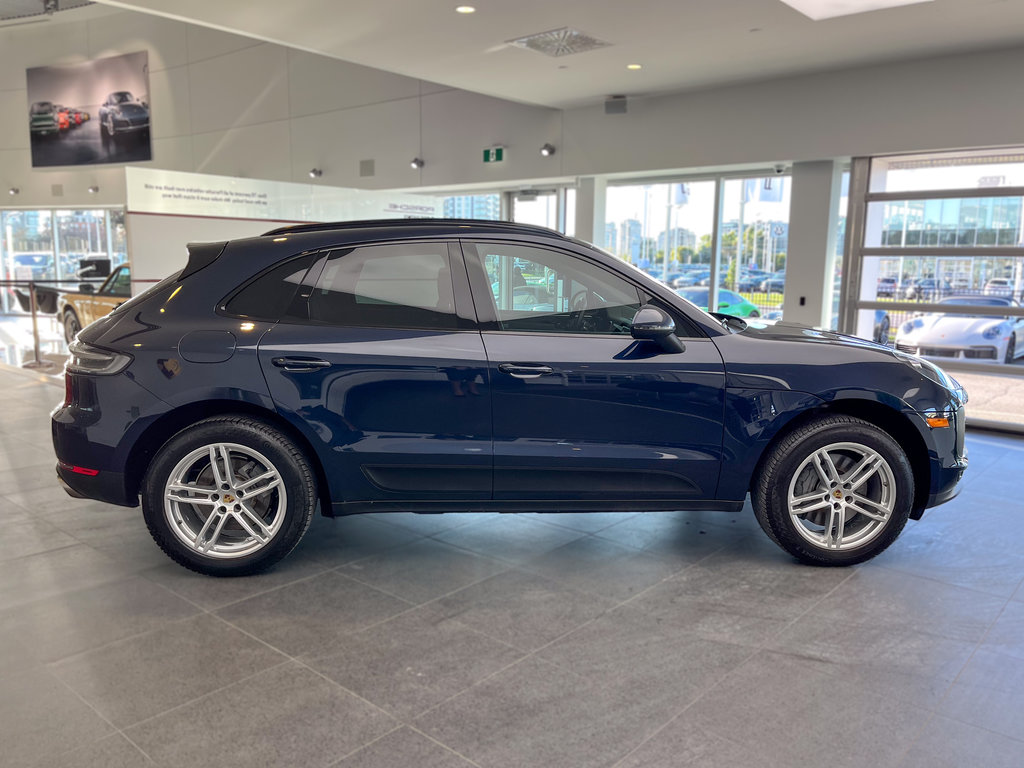 2020  Macan S Toit Panoramique in Laval, Quebec - 2 - w1024h768px