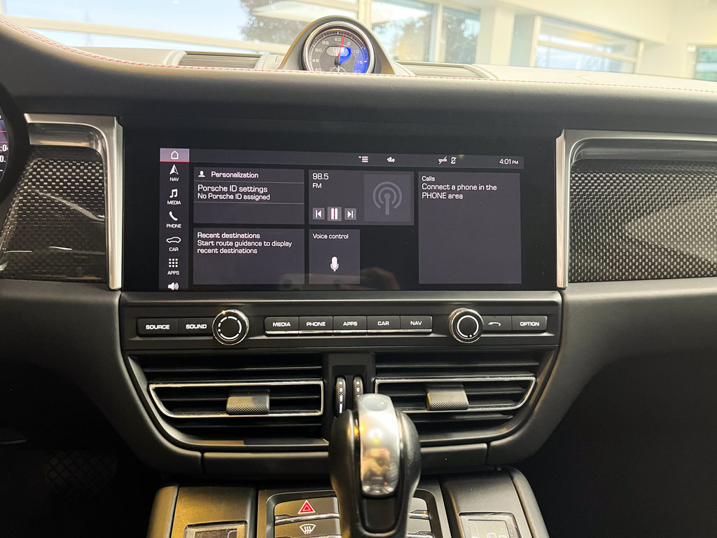 2020  Macan Turbo Premium Package Plus in Laval, Quebec - 27 - w1024h768px