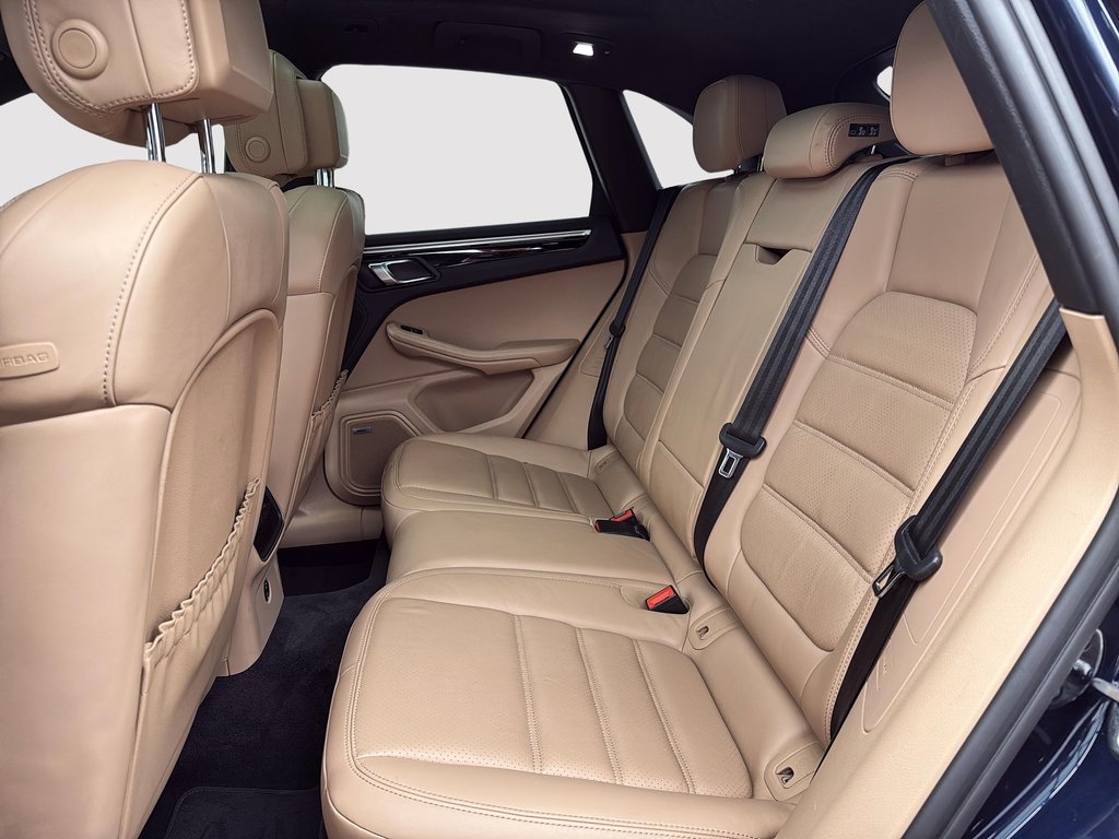 Porsche Macan Turbo Premium Package Plus 2020 à Laval, Québec - 24 - w1024h768px