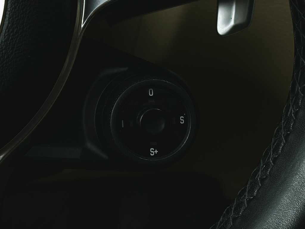 Porsche Macan Turbo Premium Package Plus 2020 à Laval, Québec - 17 - w1024h768px