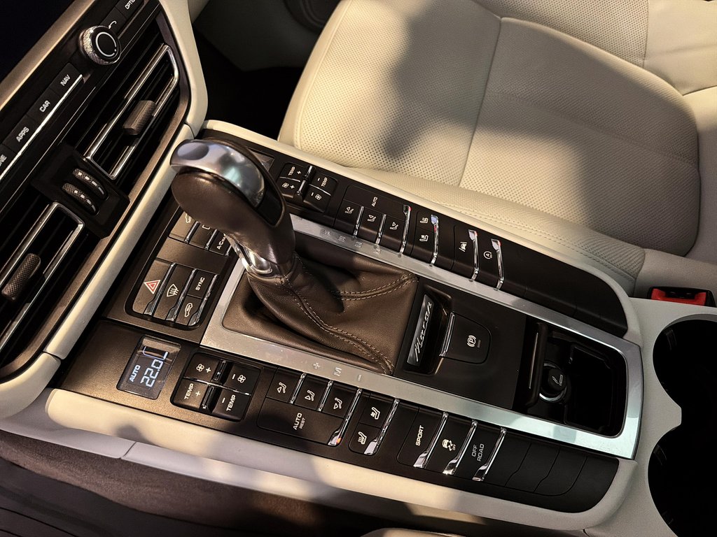 Porsche Macan S V6 Premium Package Plus 2020 à Laval, Québec - 20 - w1024h768px