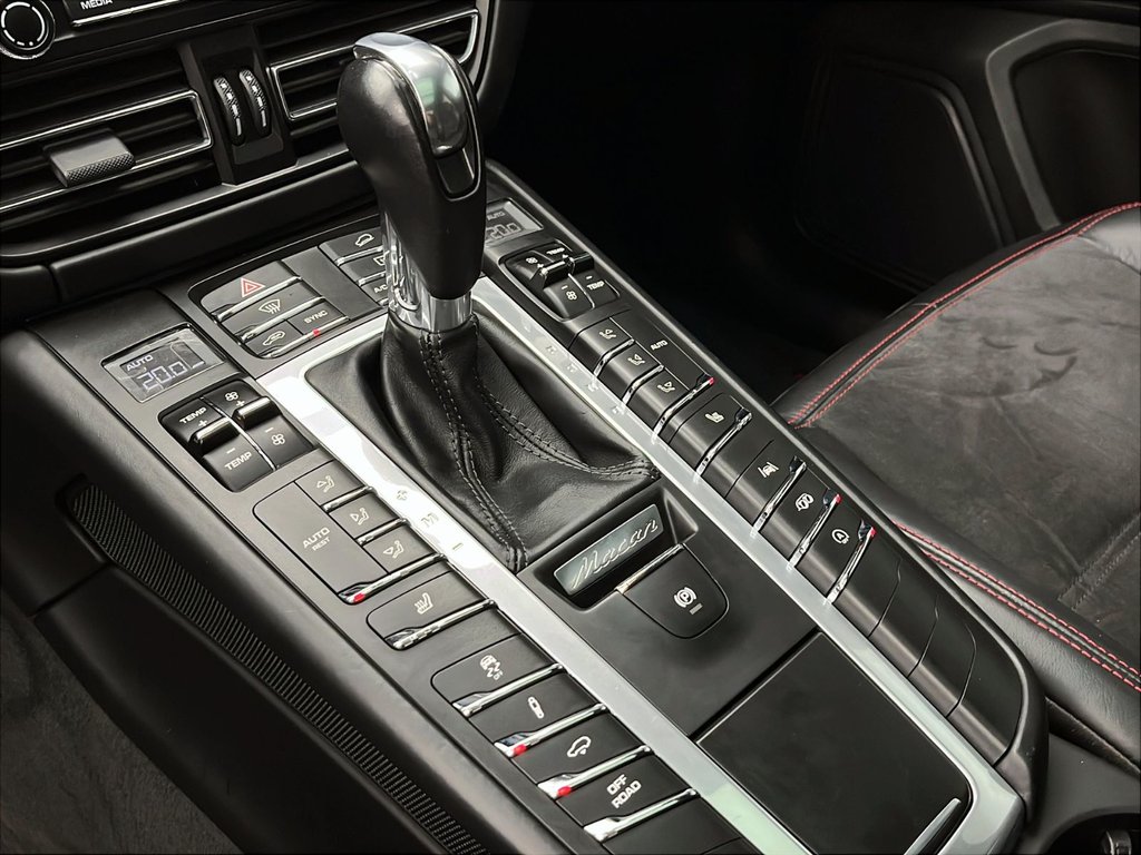 Porsche Macan GTS 2020 à Laval, Québec - 23 - w1024h768px