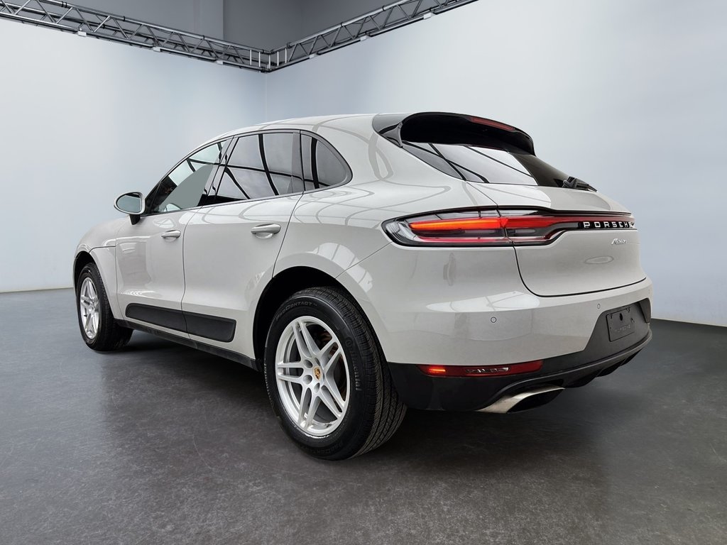 2021  Macan Premium Package in Laval, Quebec - 3 - w1024h768px