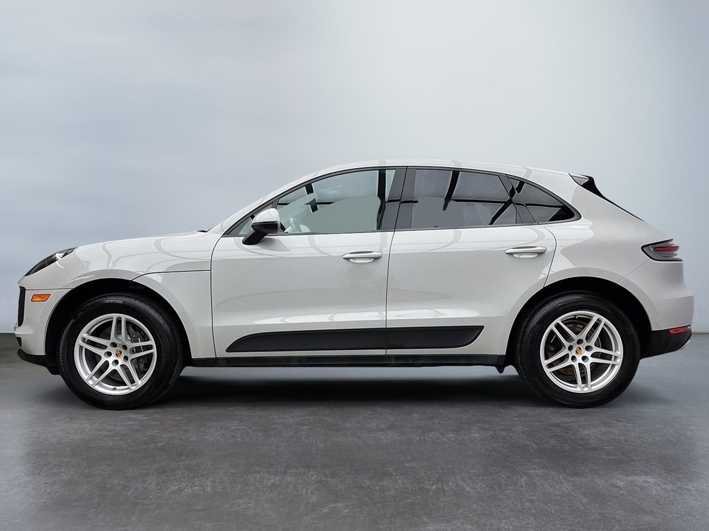 2021  Macan Premium Package in Laval, Quebec - 2 - w1024h768px