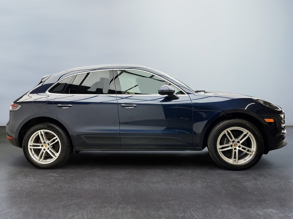 2021  Macan AWD in Laval, Quebec - 6 - w1024h768px