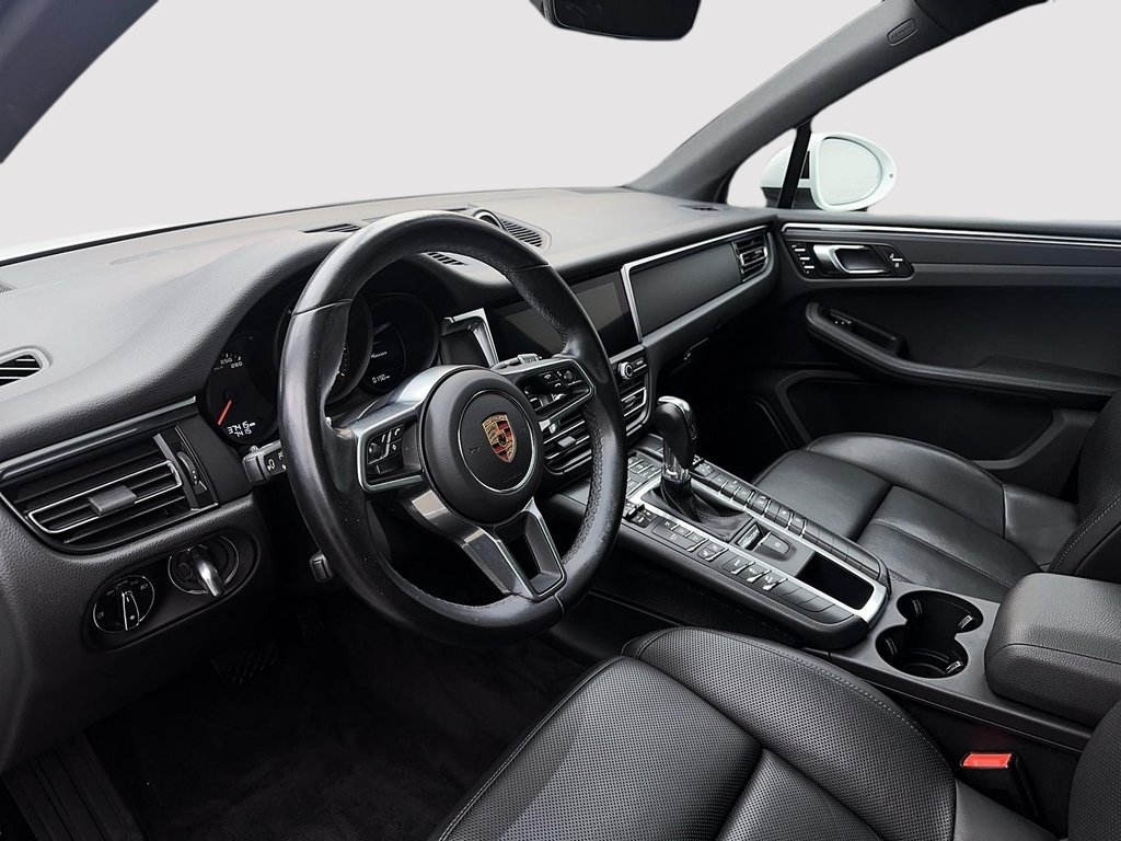 2021  Macan Premium Plus Package in Laval, Quebec - 16 - w1024h768px