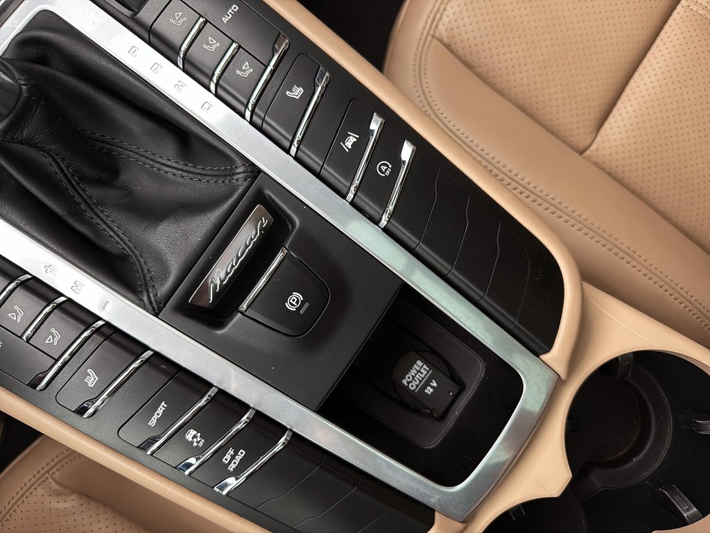 2021 Porsche Macan 20 Macan Turbo Wheels in Laval, Quebec - 29 - w1024h768px