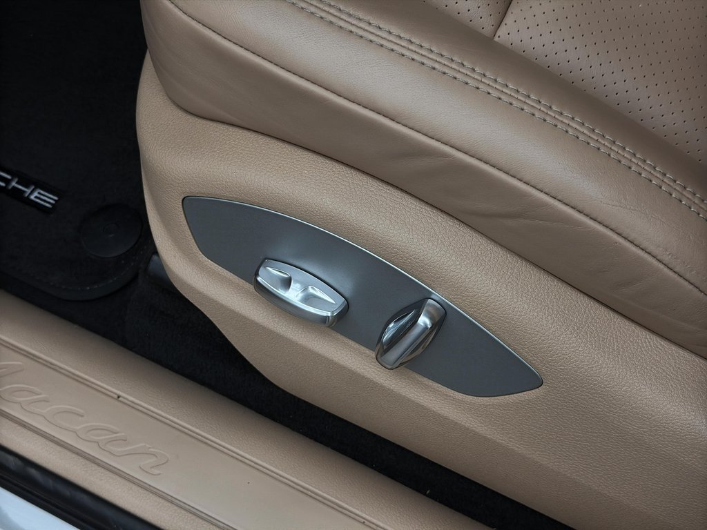 2021 Porsche Macan 20 Macan Turbo Wheels in Laval, Quebec - 26 - w1024h768px