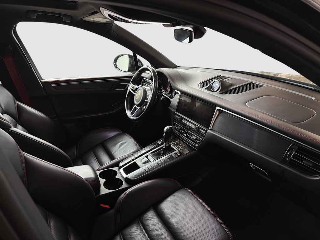 Porsche Macan GTS avec option ensemble intérieur GTS 2021 à Laval, Québec - 27 - w1024h768px