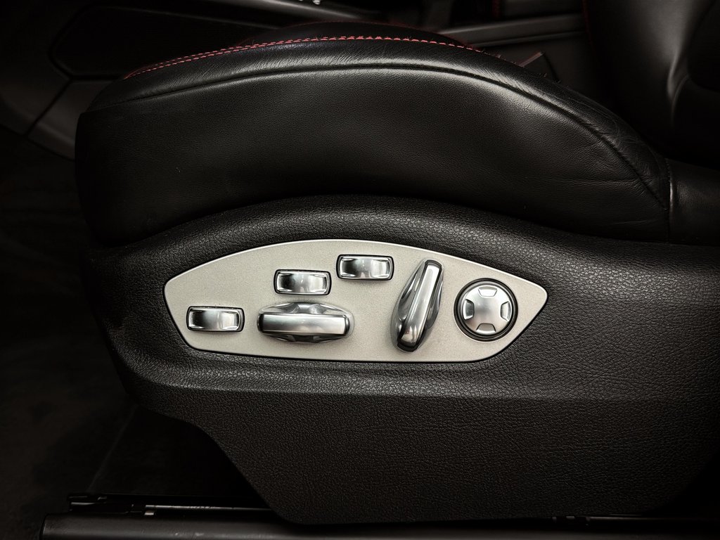 Porsche Macan GTS avec option ensemble intérieur GTS 2021 à Laval, Québec - 26 - w1024h768px