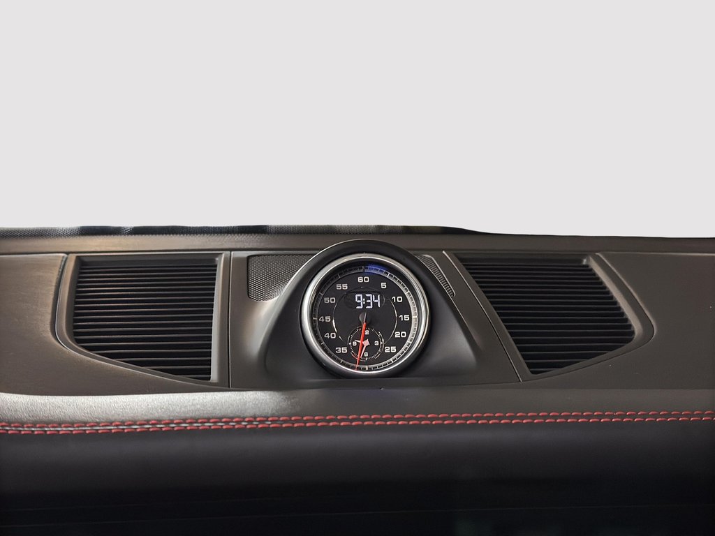 Porsche Macan GTS avec option ensemble intérieur GTS 2021 à Laval, Québec - 17 - w1024h768px