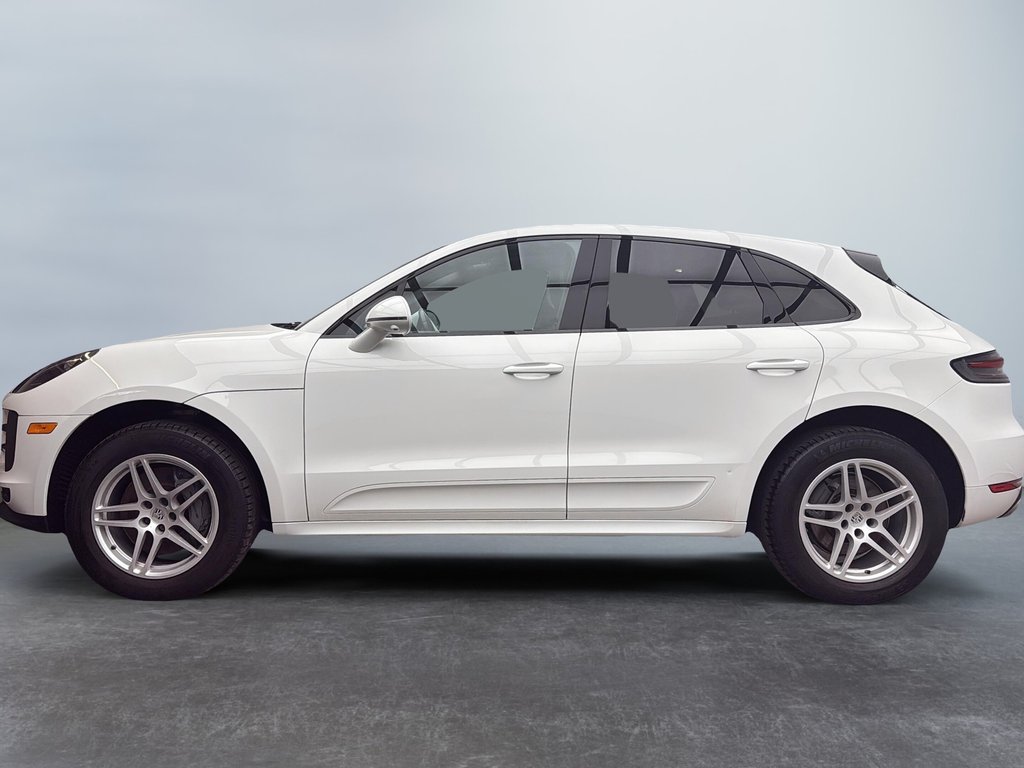 2021 Porsche Macan S V6 Premium Plus Package in Laval, Quebec - 2 - w1024h768px