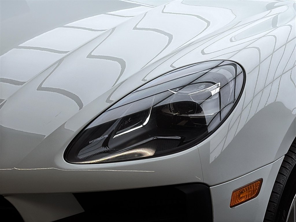 2021 Porsche Macan S V6 Premium Plus Package in Laval, Quebec - 9 - w1024h768px