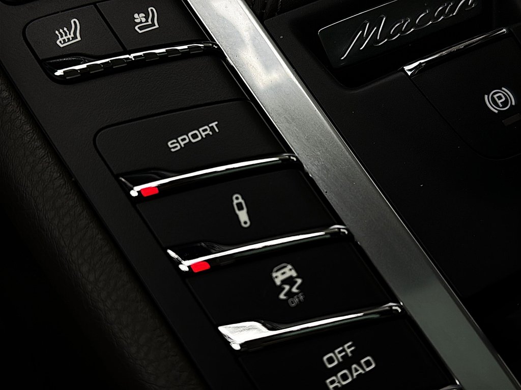2021 Porsche Macan S V6 Premium Plus Package in Laval, Quebec - 22 - w1024h768px