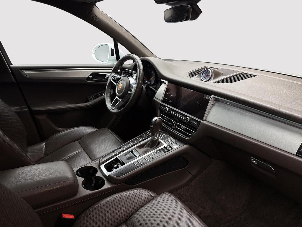 2021 Porsche Macan S V6 Premium Plus Package in Laval, Quebec - 26 - w1024h768px