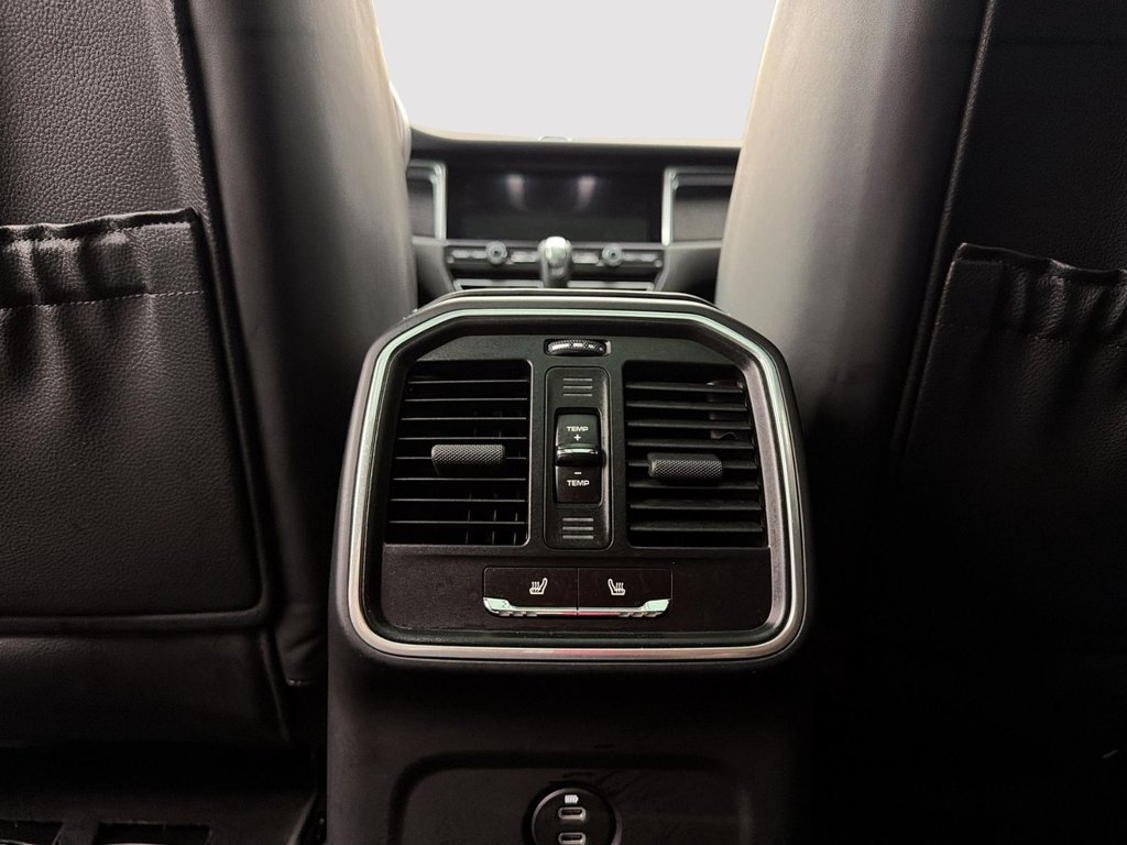 Porsche Macan GTS 2021 à Laval, Québec - 27 - w1024h768px
