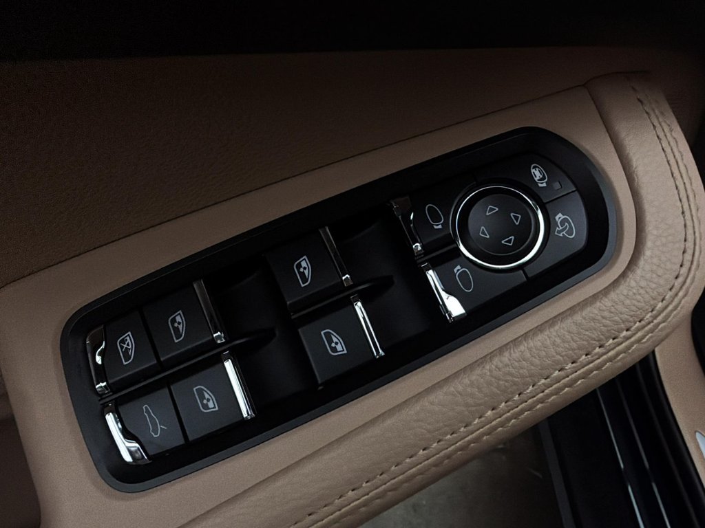 Porsche Macan S 2021 à Laval, Québec - 29 - w1024h768px