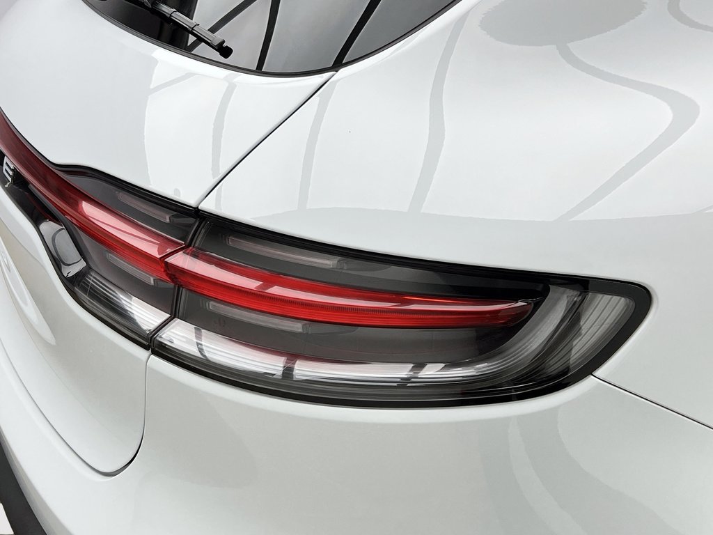 Porsche Macan Premium Package Plus 2022 à Laval, Québec - 12 - w1024h768px