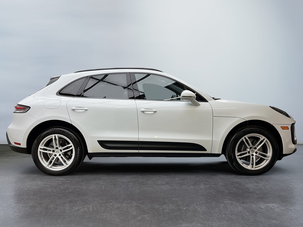Porsche Macan Premium Package Plus 2022 à Laval, Québec - 5 - w1024h768px