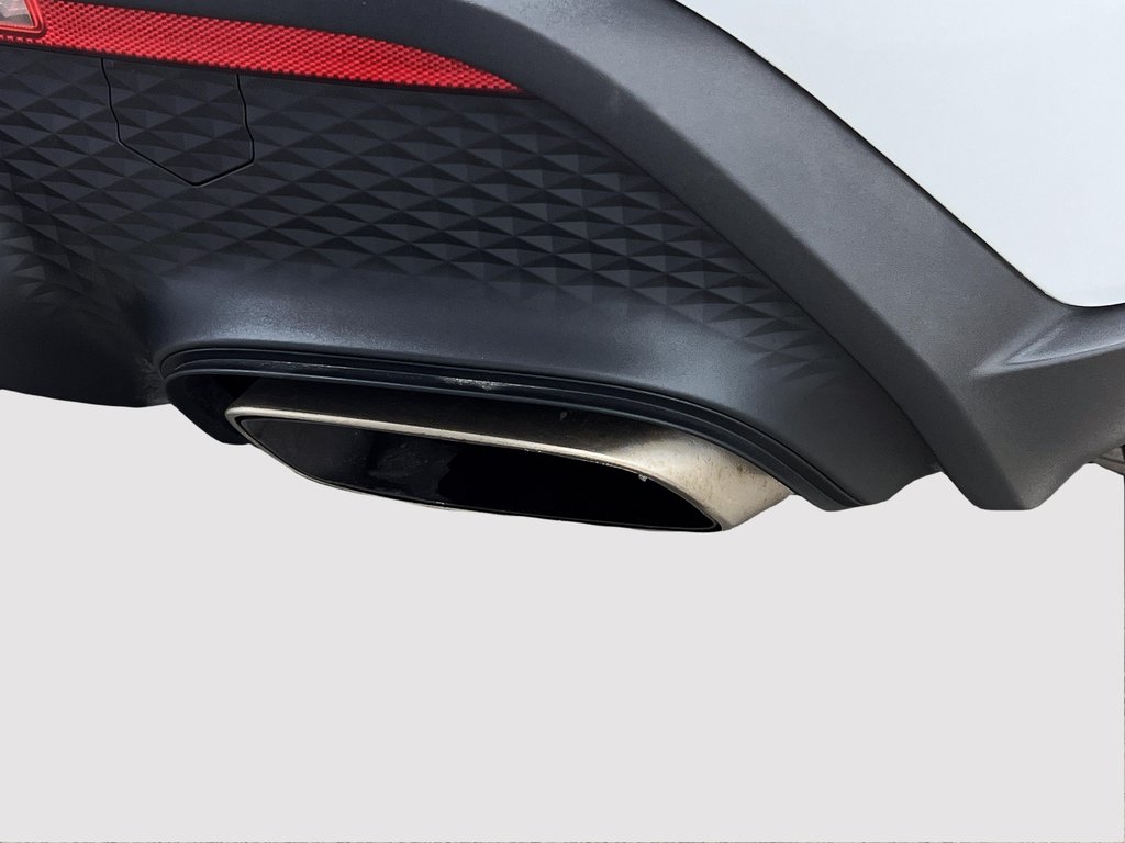 Porsche Macan Premium Package Plus 2022 à Laval, Québec - 14 - w1024h768px