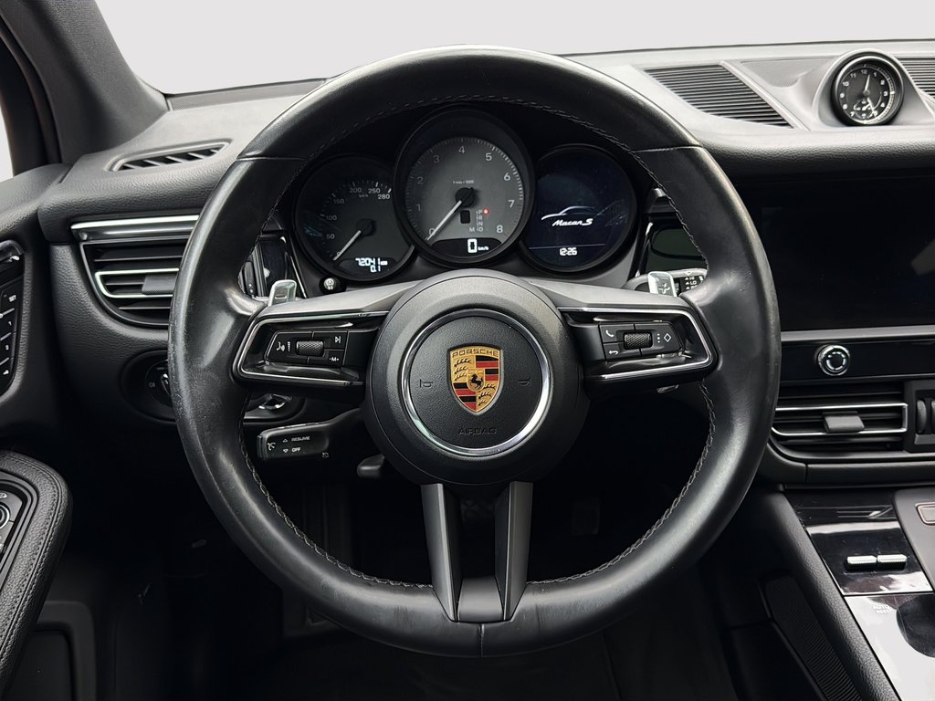 2022 Porsche Macan S V6 375HP Premium Package Plus in Laval, Quebec - 16 - w1024h768px