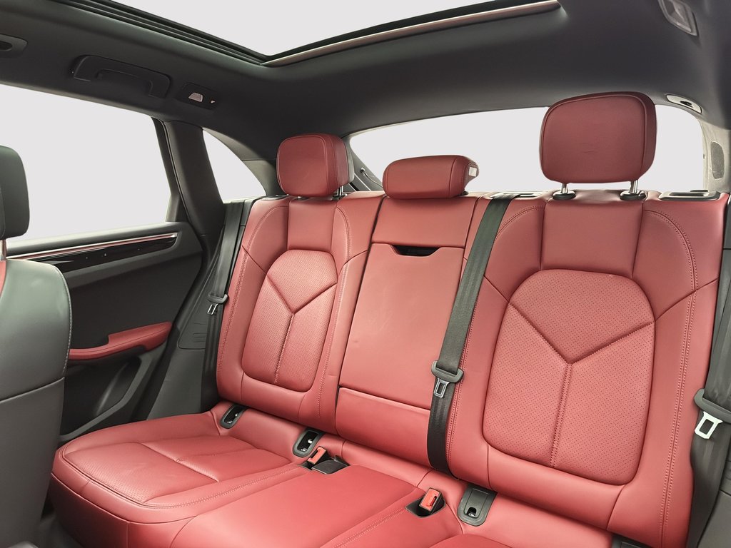 Porsche Macan Premium Package Plus 2022 à Laval, Québec - 21 - w1024h768px