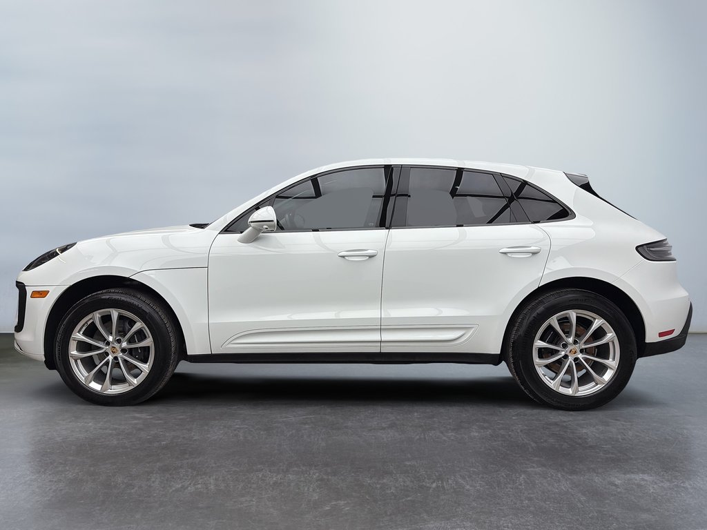 Porsche Macan Premium Package Plus 2022 à Laval, Québec - 2 - w1024h768px
