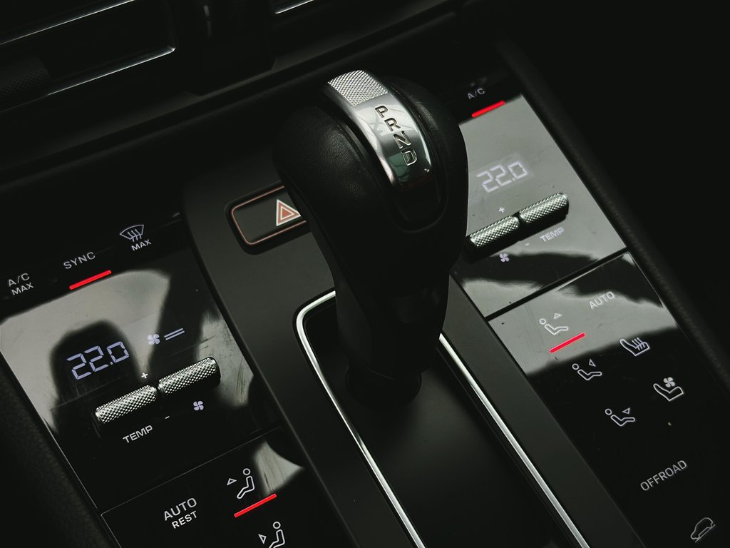 Porsche Macan Premium Package Plus 2022 à Laval, Québec - 18 - w1024h768px