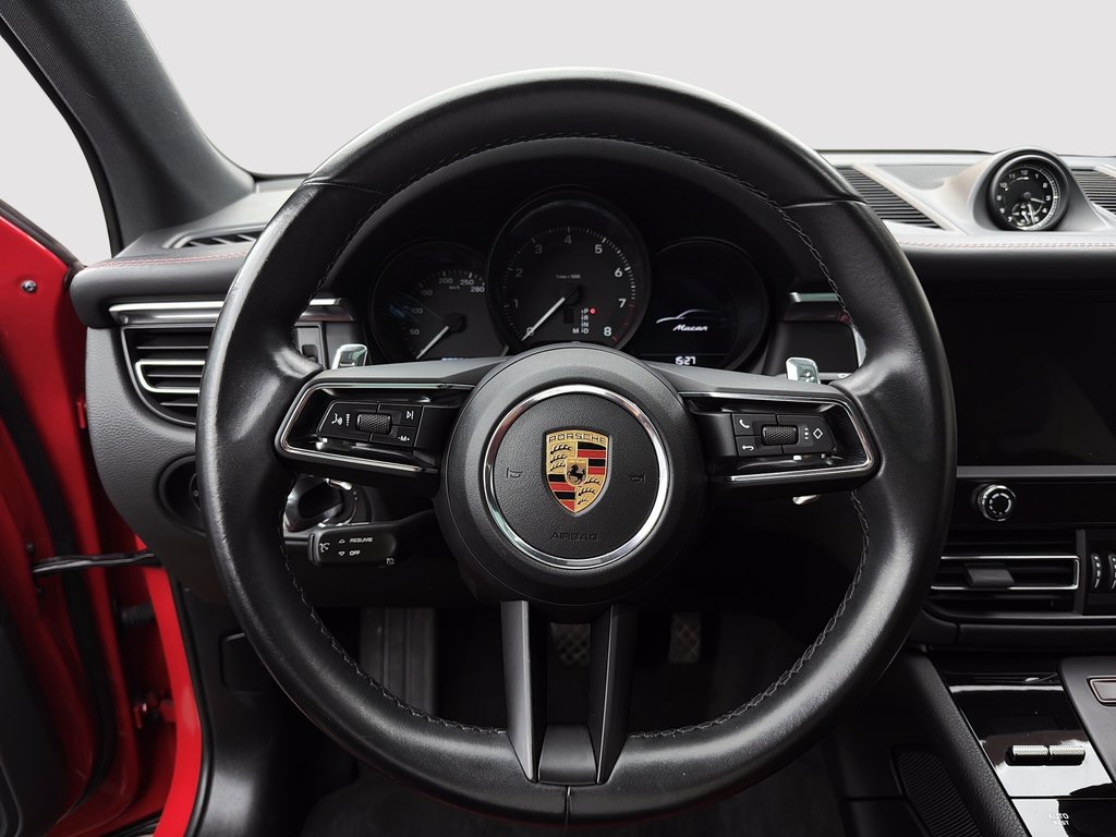 2022 Porsche Macan Premium Package Plus in Laval, Quebec - 16 - w1024h768px