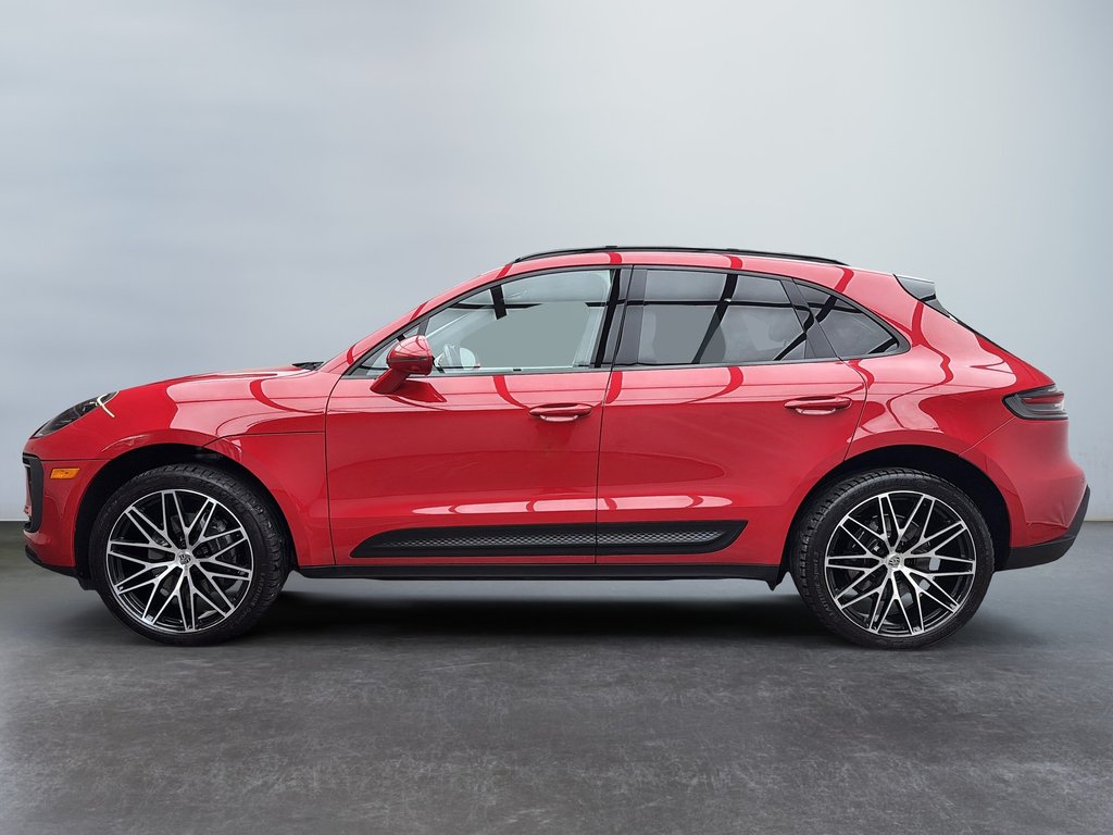 2022 Porsche Macan Premium Package Plus in Laval, Quebec - 2 - w1024h768px