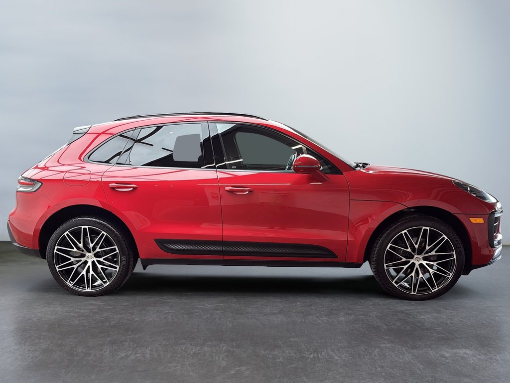 2022 Porsche Macan Premium Package Plus in Laval, Quebec - 5 - w1024h768px