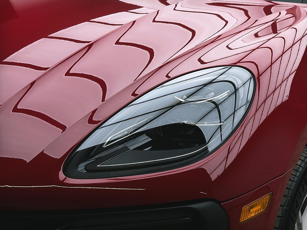 2022 Porsche Macan Toit panoramique in Laval, Quebec - 9 - w1024h768px