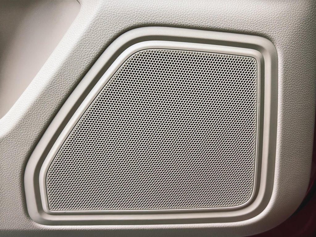 2022 Porsche Macan Toit panoramique in Laval, Quebec - 31 - w1024h768px