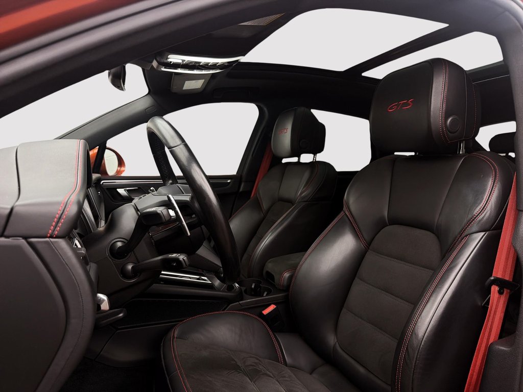 Porsche Macan GTS 2022 à Laval, Québec - 13 - w1024h768px
