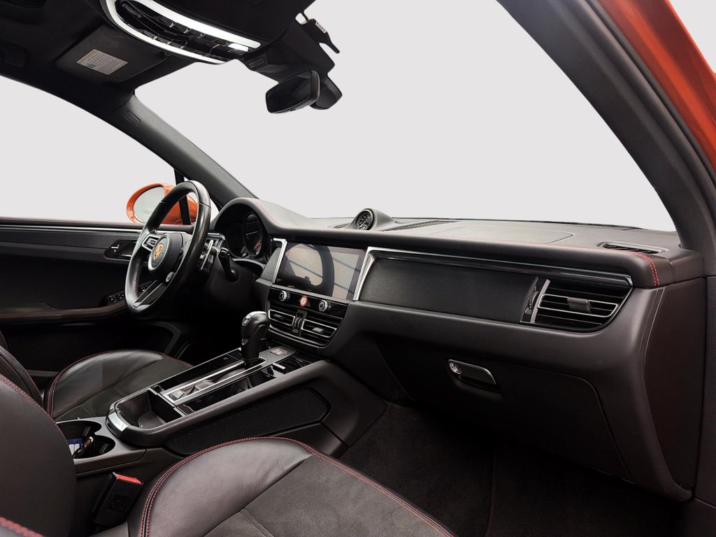 Porsche Macan GTS 2022 à Laval, Québec - 24 - w1024h768px