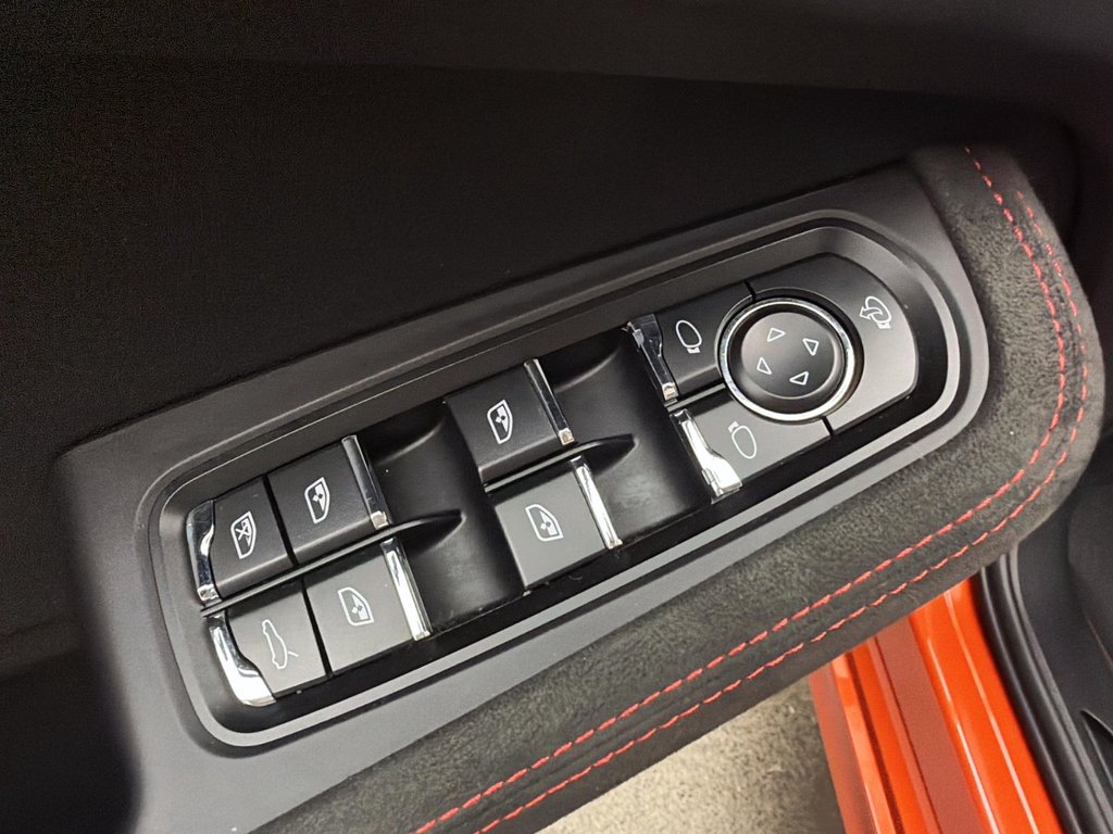Porsche Macan GTS 2022 à Laval, Québec - 31 - w1024h768px