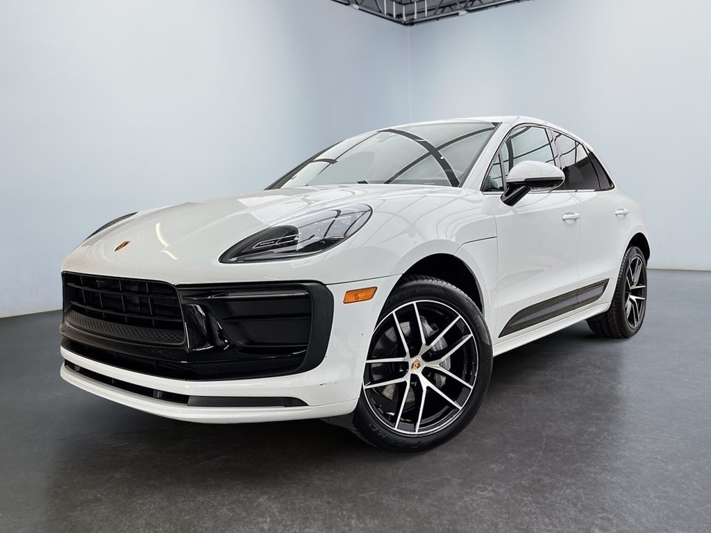 Macan Premium Package Plus 2023 à Laval, Québec - 1 - w1024h768px