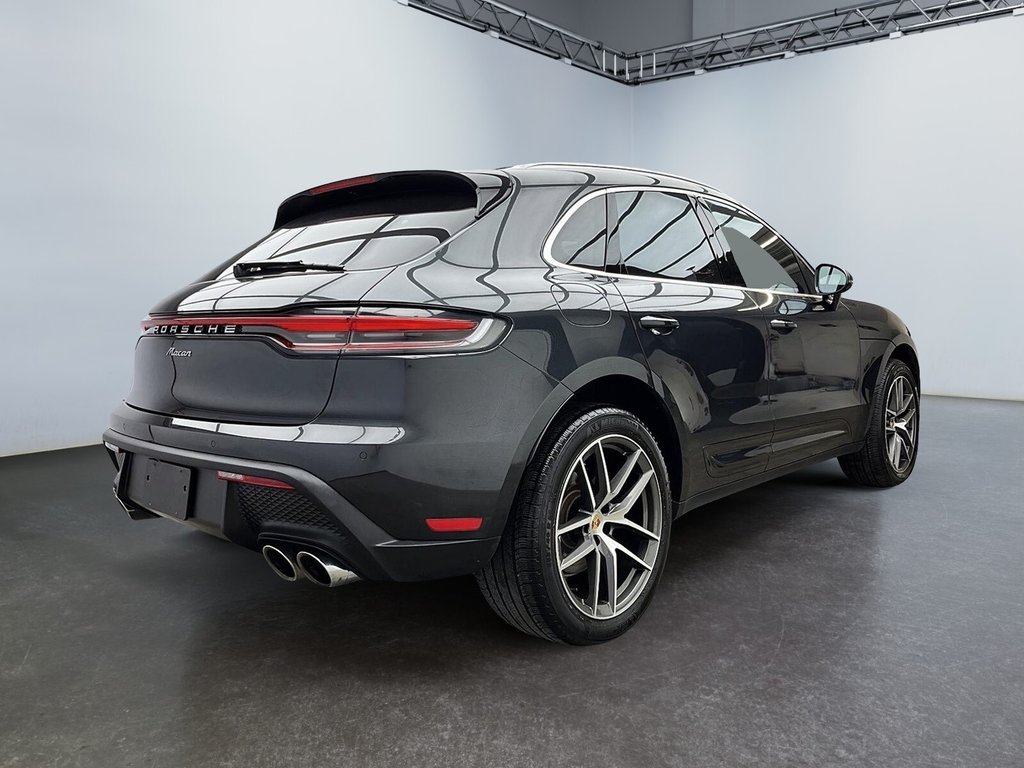 2023  Macan Premium Package Plus in Laval, Quebec - 5 - w1024h768px