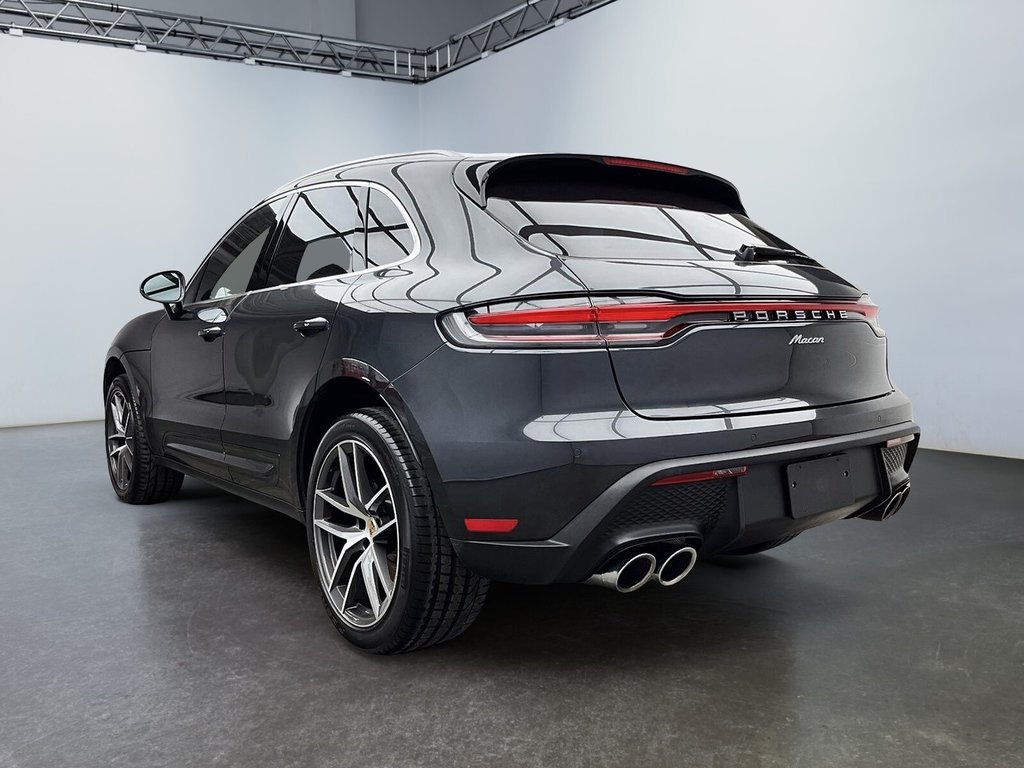 2023  Macan Premium Package Plus in Laval, Quebec - 3 - w1024h768px